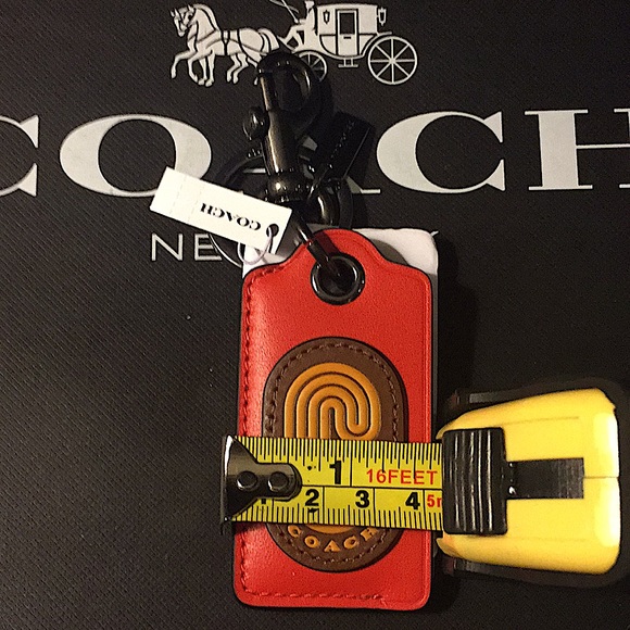 💥HOST PICK💥(UNISEX) COACH - BOTTLE OPENER KEY FOB (NWT) - Picture 8 of 11